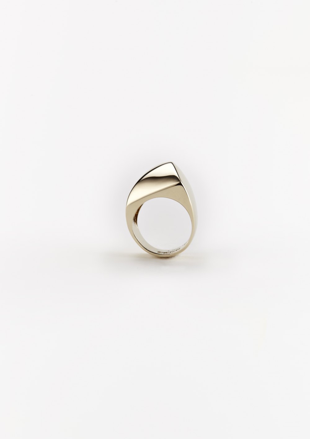  golden stone collection stone 27 sculptural diamond ring in gold silver hand polished  shine xeniabousjewellery